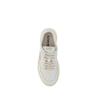 Autry White Calf Leather Bos Taurus Low Top Sneakers