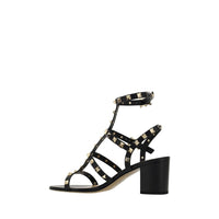 Valentino Garavani Rockstud Pumps