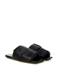 Bottega Veneta Elegant Black Leather Sandals